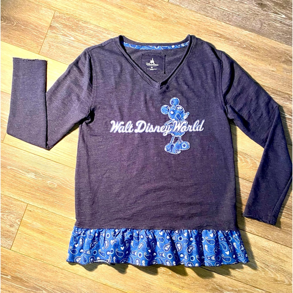 Disney Parks Long Sleeved Walt Disney World Mickey Mouse Top Size M Handkerchief